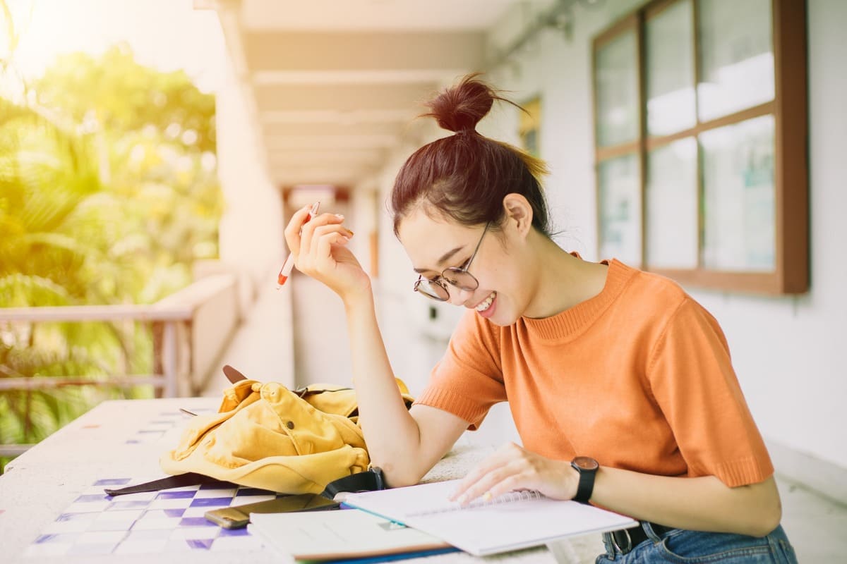 学生生活中の矯正治療のメリット